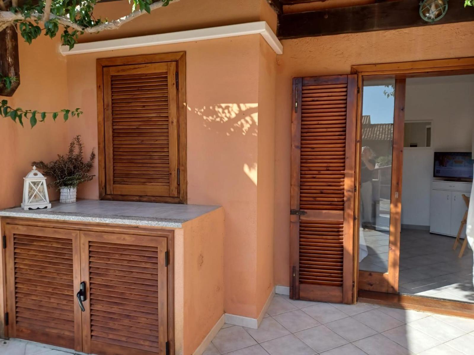 Casa Sibilla Bi-Locale Con Terrazza A 60 Metri Dal Mare Apartman Marinella  Kültér fotó